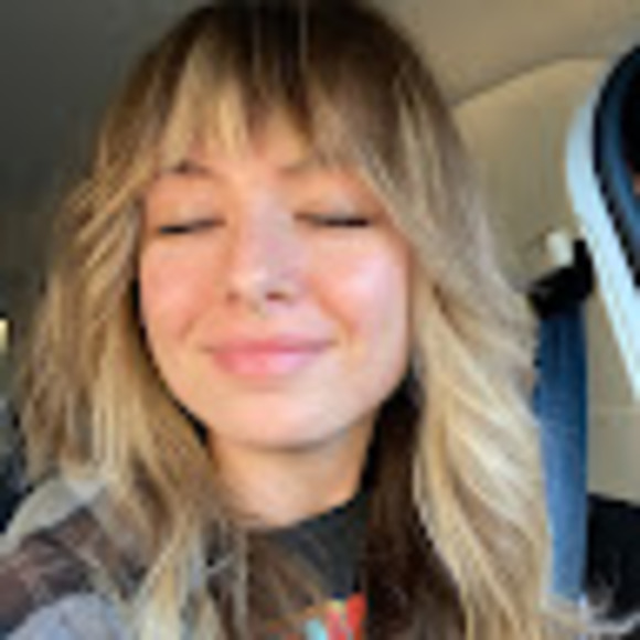 Meet your Posher, Jillian - Picture 1 of 1